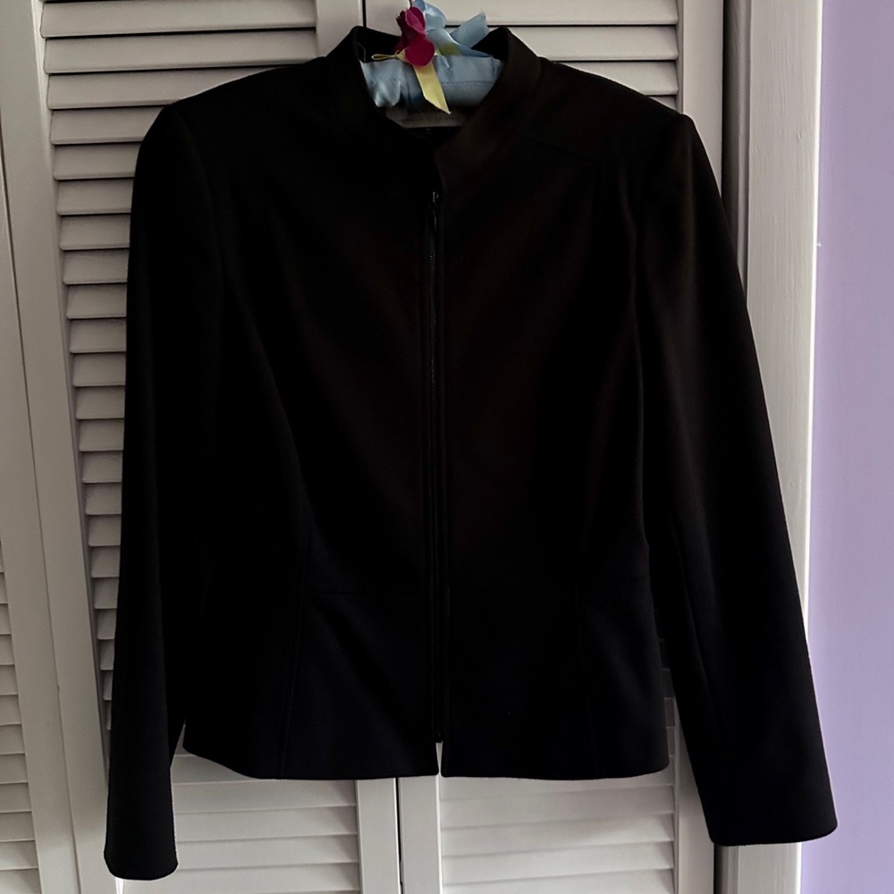 Tamari black zipper jacket size 10